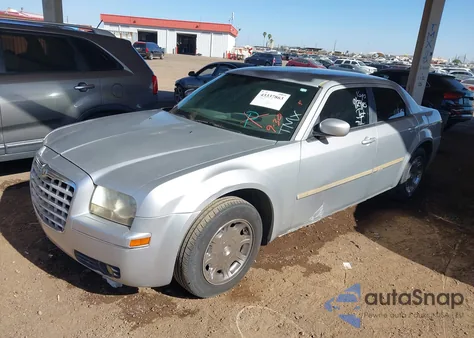 2005 Chrysler 300 Touring из США, поврежденный, VIN 2C3JA53G65H686480